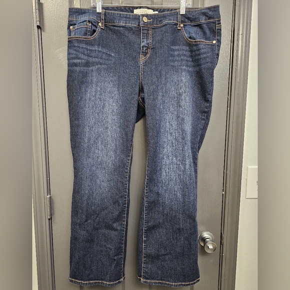 Torrid Relaxed Boot Jean Size 22S - Picture 2 of 5